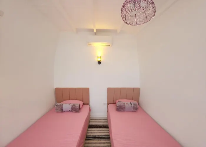Hostel White Roof - Hurgada