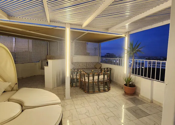 White Roof - Hostel